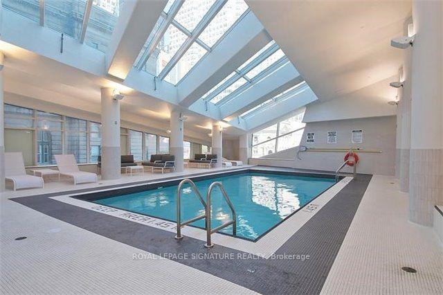 Photo 16 of Unit 4510, 8 The Esplanade, Toronto, Waterfront Communities — HOMEH