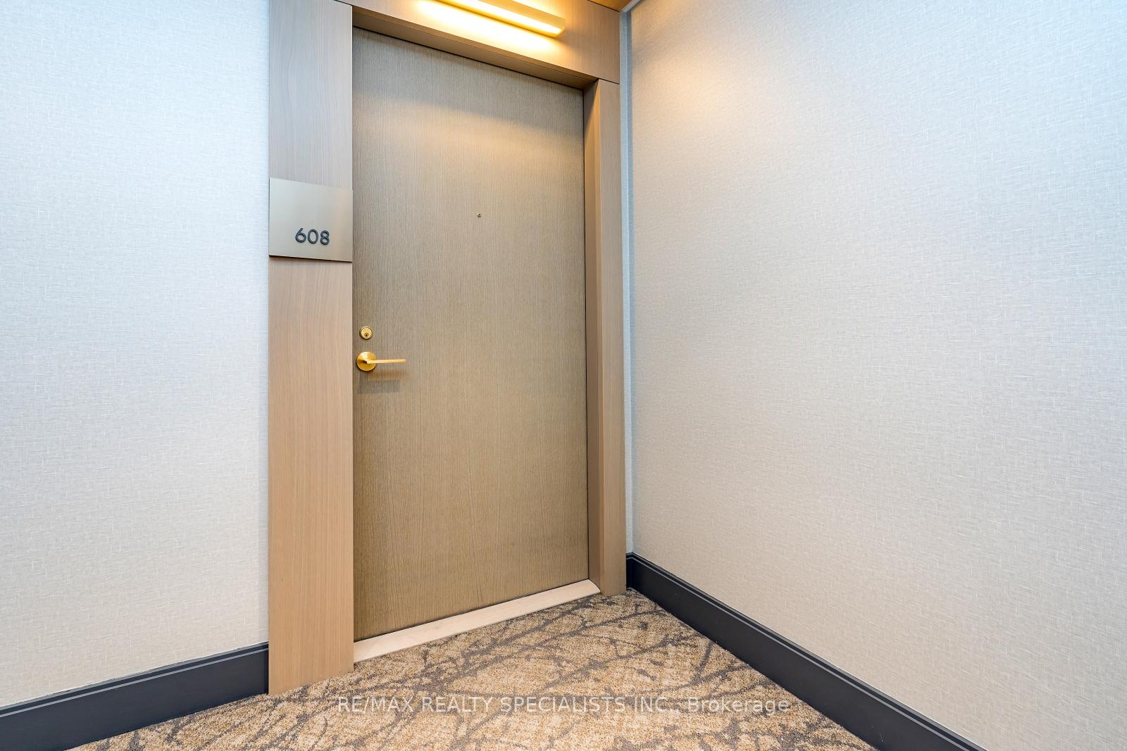 Photo 5 of Unit 608, 1 Edgewater Drive, Toronto, Waterfront Communities — HOMEH
