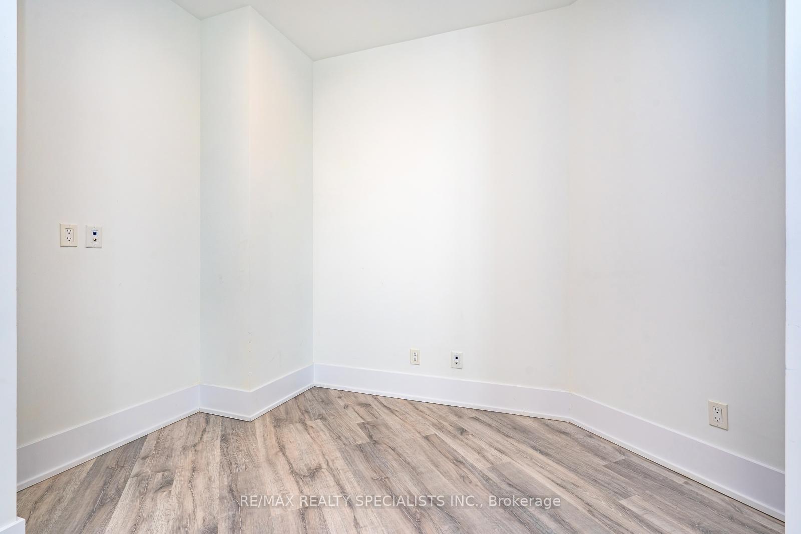 Photo 7 of Unit 608, 1 Edgewater Drive, Toronto, Waterfront Communities — HOMEH
