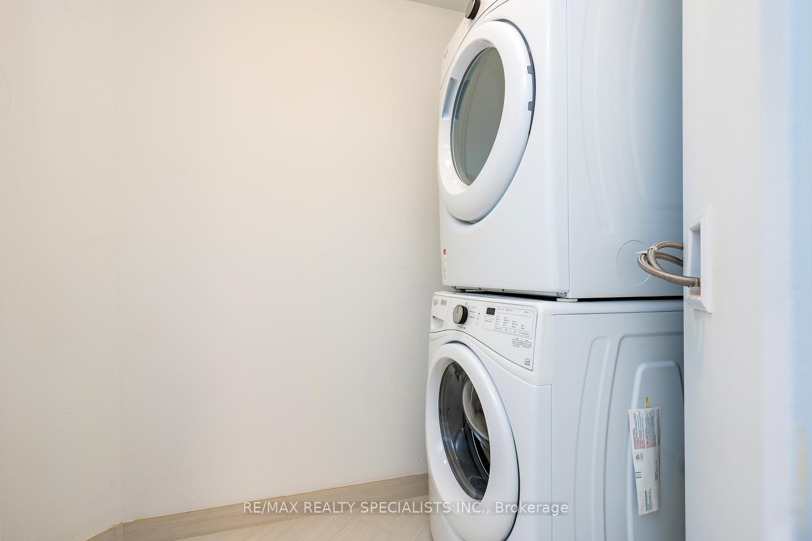 Photo 13 of Unit 608, 1 Edgewater Drive, Toronto, Waterfront Communities — HOMEH