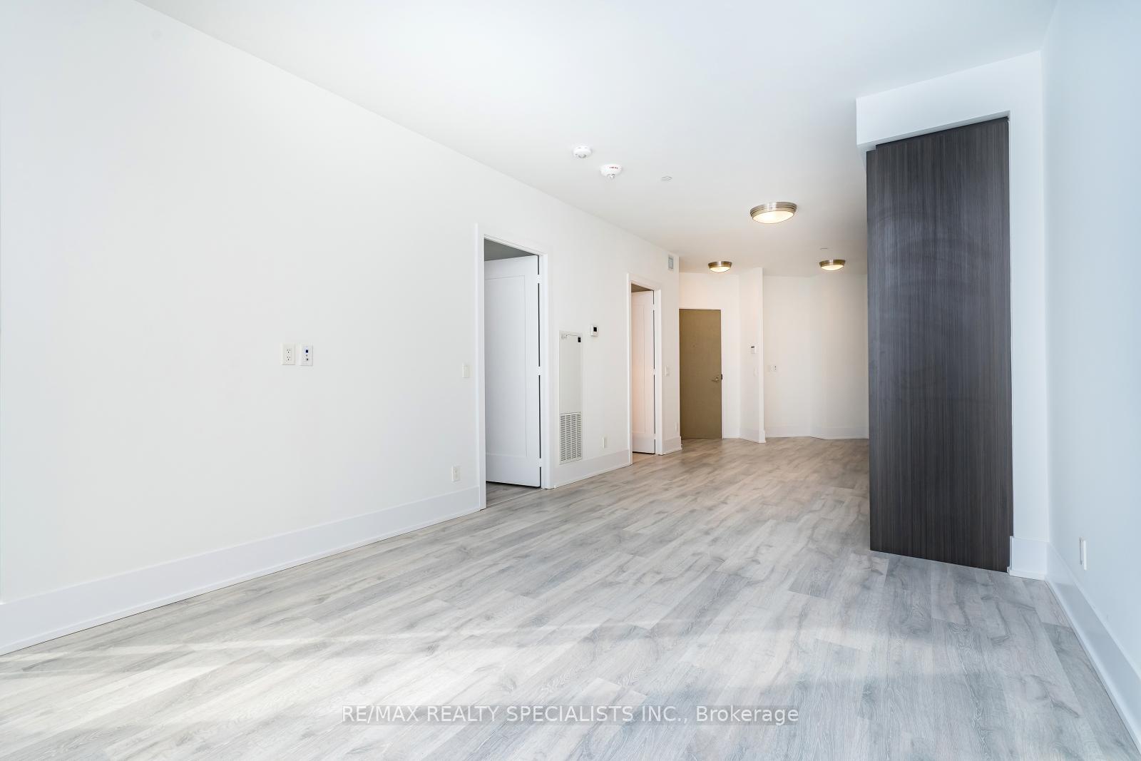Photo 17 of Unit 608, 1 Edgewater Drive, Toronto, Waterfront Communities — HOMEH