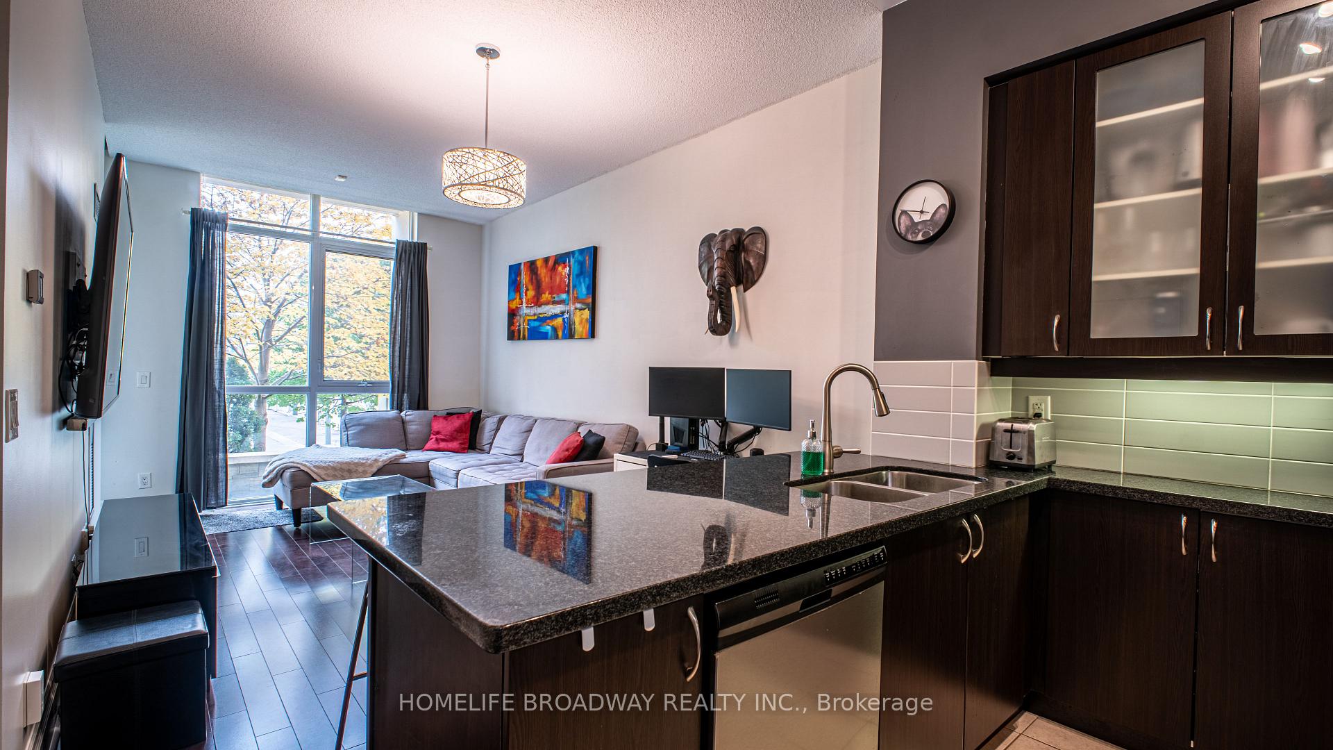 Photo 2 of Unit 112A, 1 Upper Duke Crescent, Markham, Unionville — HOMEH