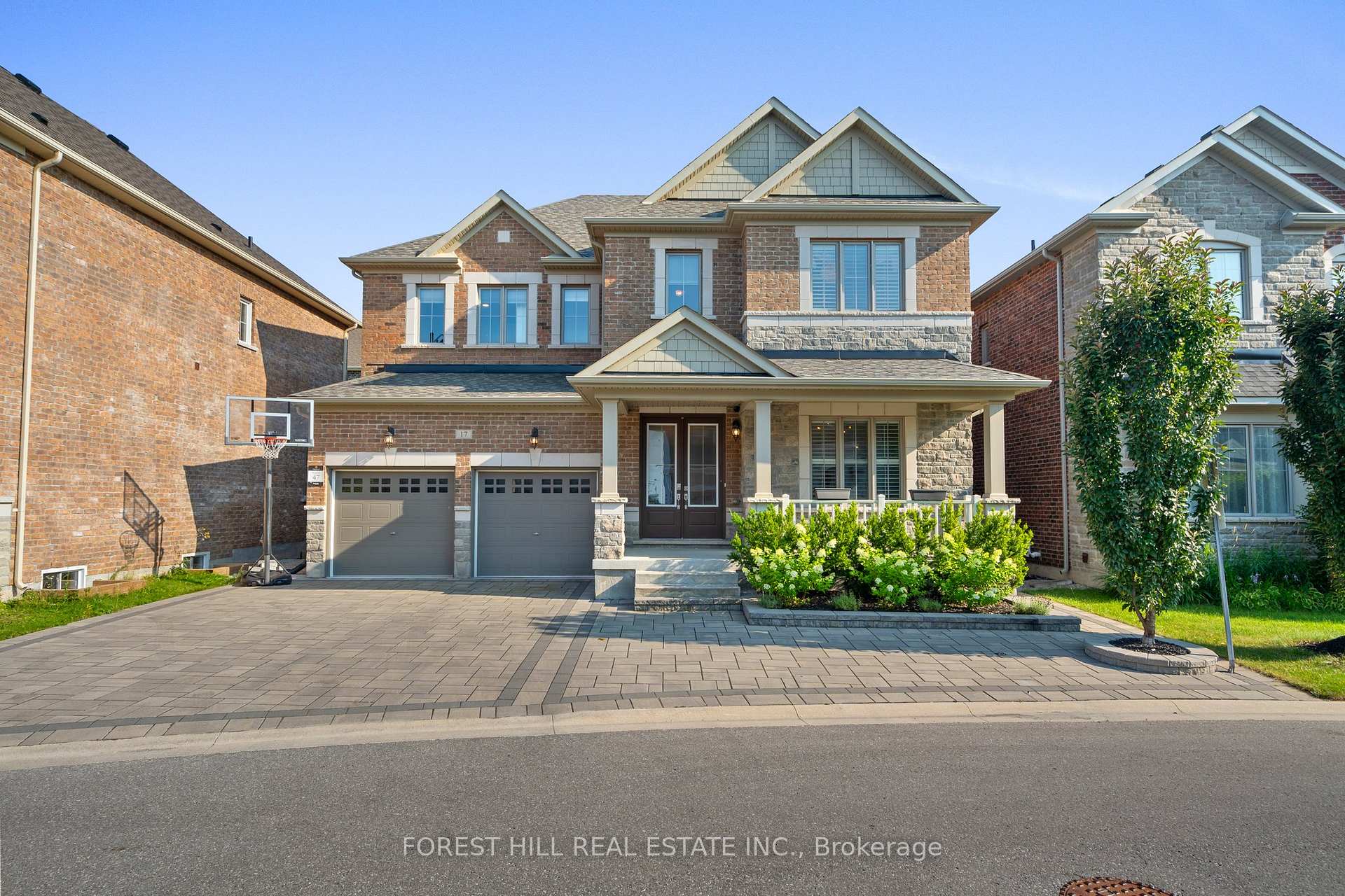 Photo 1 of 17 Ken Sinclair Crescent, Aurora, Aurora Estates — HOMEH