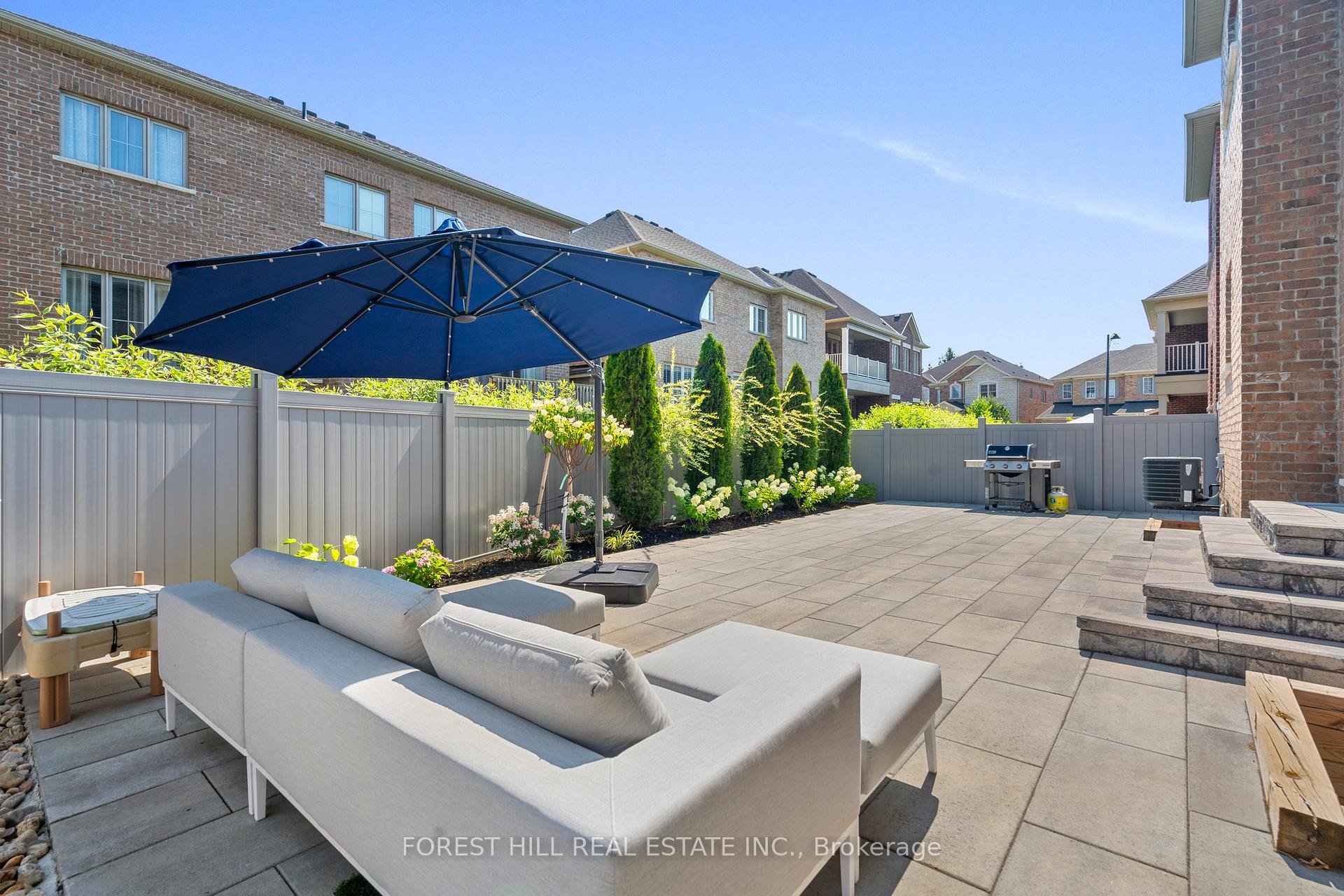 Photo 33 of 17 Ken Sinclair Crescent, Aurora, Aurora Estates — HOMEH