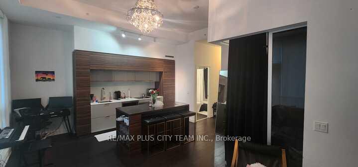Photo 4 of Unit 606, 88 Scott Street, Toronto, Church-Yonge Corridor — HOMEH