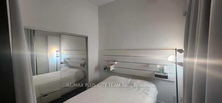 Photo 6 of Unit 606, 88 Scott Street, Toronto, Church-Yonge Corridor — HOMEH