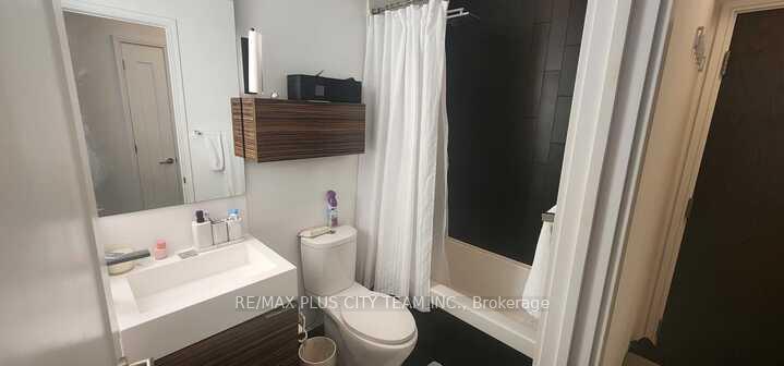 Photo 7 of Unit 606, 88 Scott Street, Toronto, Church-Yonge Corridor — HOMEH