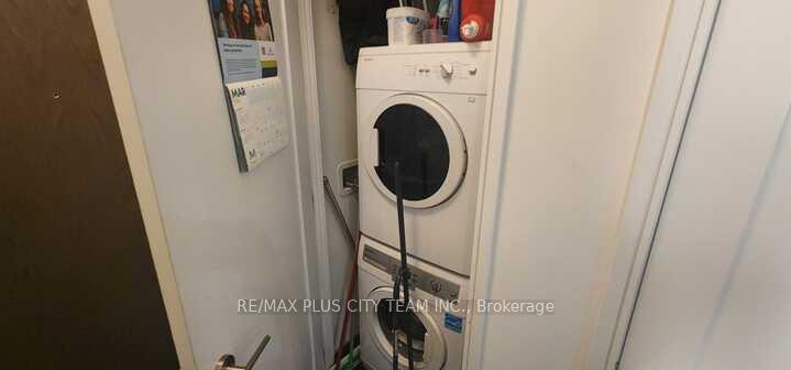 Photo 8 of Unit 606, 88 Scott Street, Toronto, Church-Yonge Corridor — HOMEH