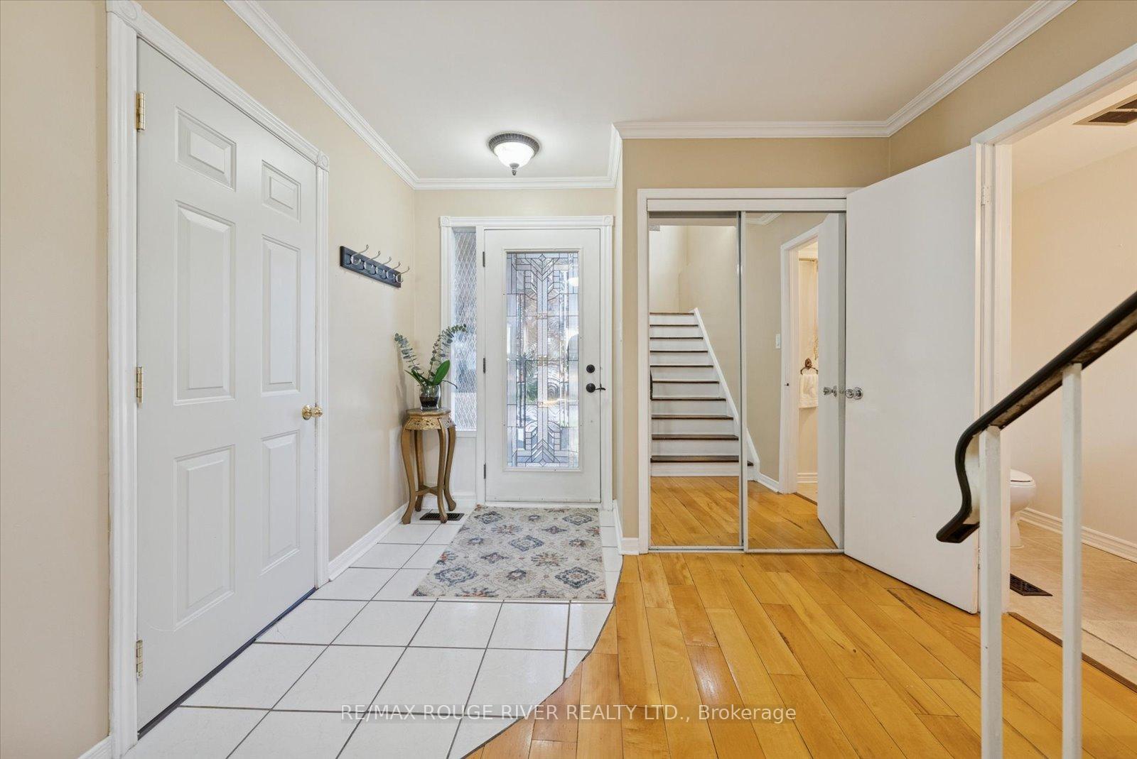 Photo 2 of 55 Loscombe Drive, Clarington, Bowmanville — HOMEH