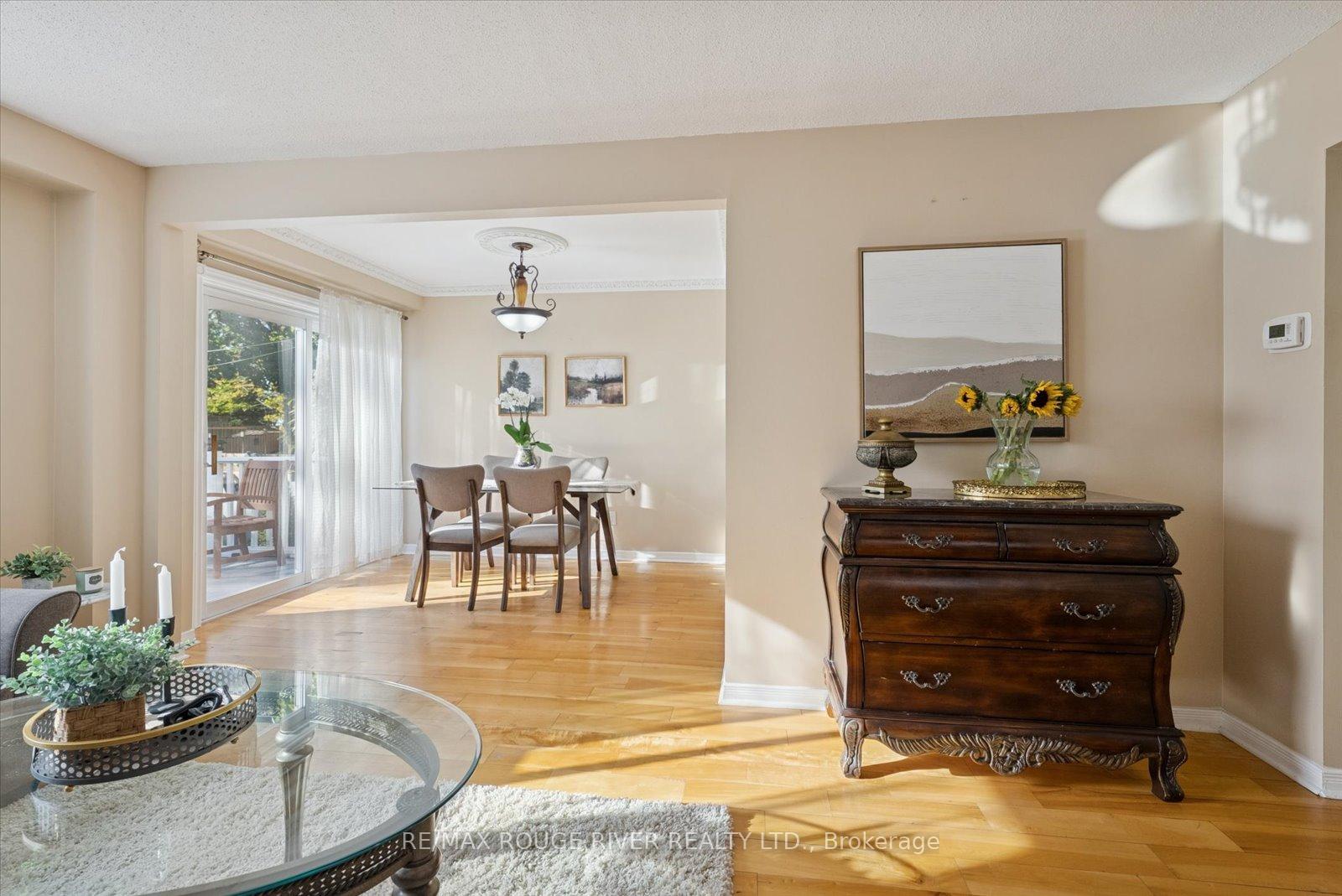 Photo 5 of 55 Loscombe Drive, Clarington, Bowmanville — HOMEH