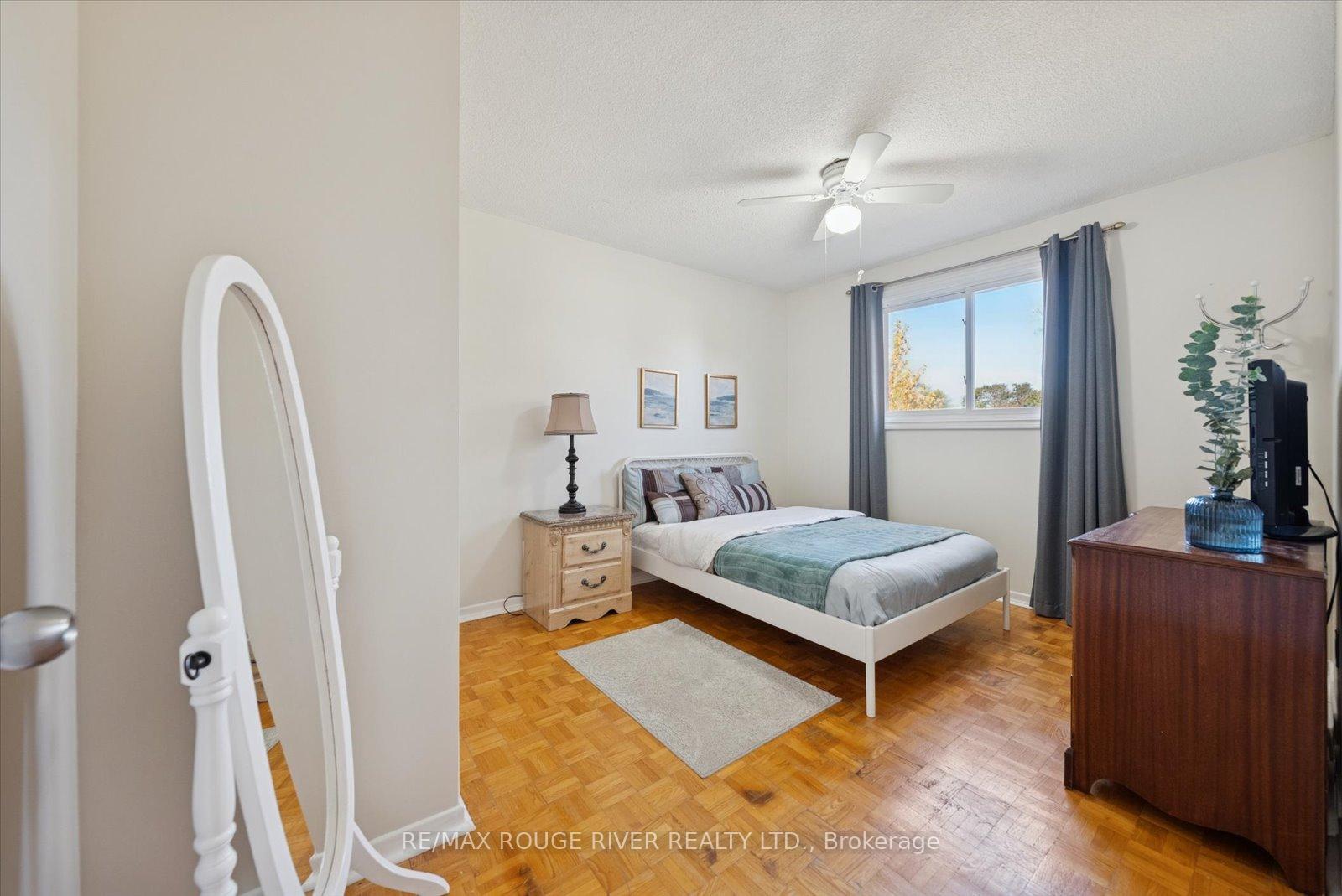 Photo 14 of 55 Loscombe Drive, Clarington, Bowmanville — HOMEH