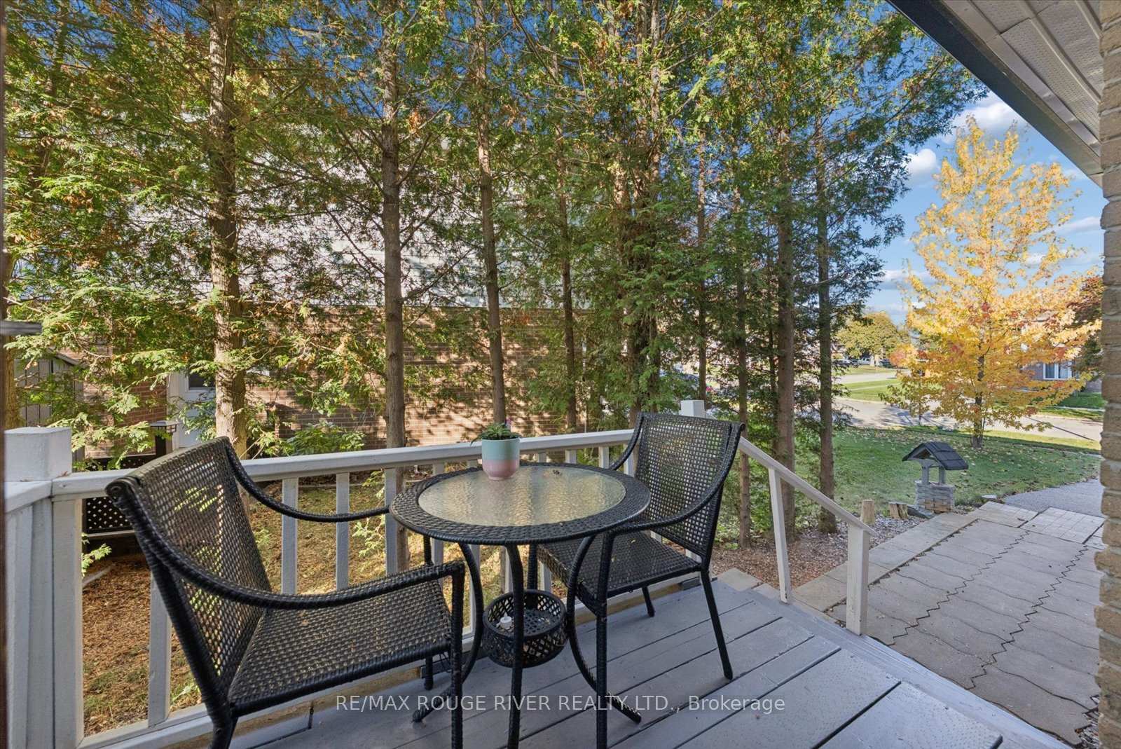 Photo 23 of 55 Loscombe Drive, Clarington, Bowmanville — HOMEH