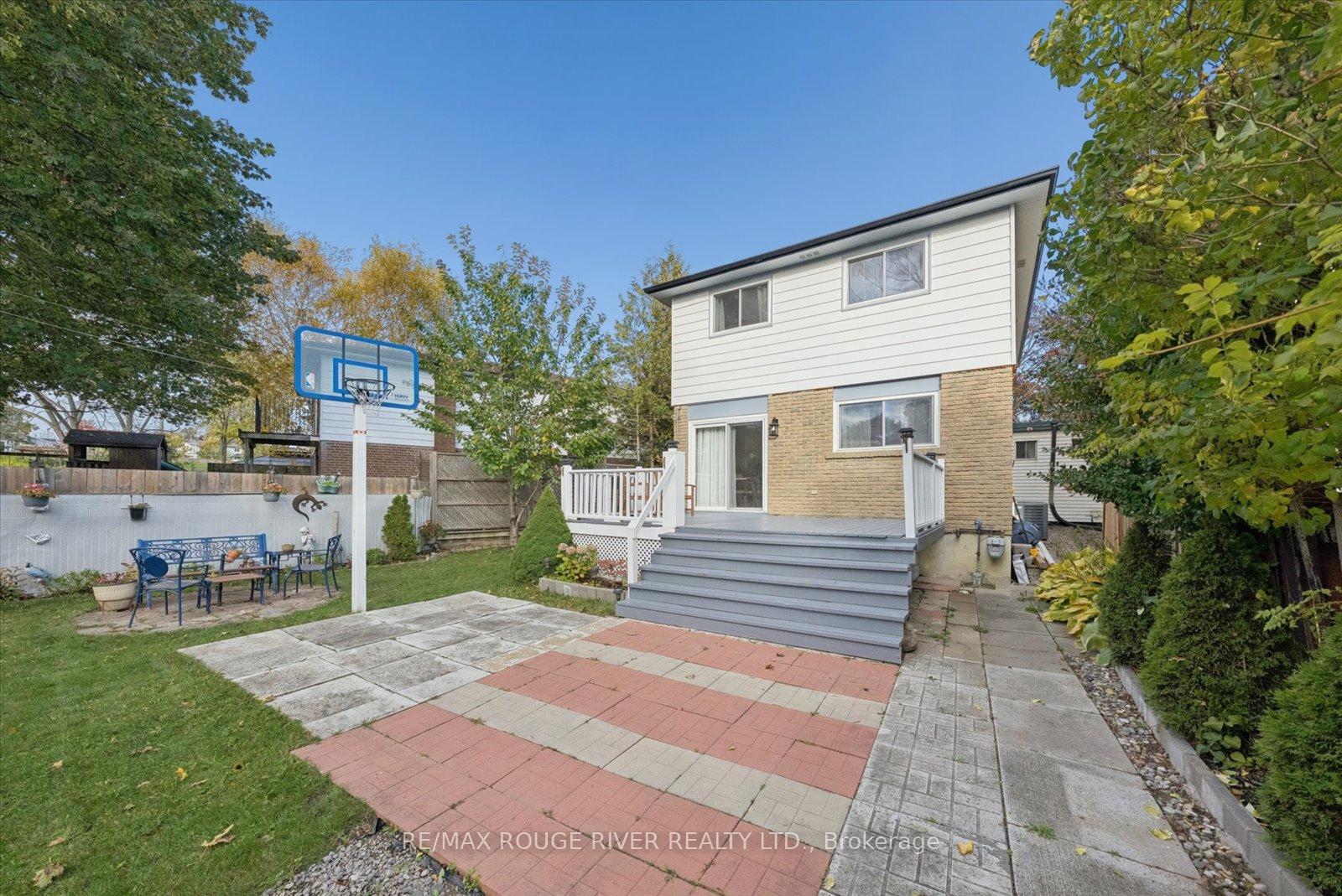 Photo 26 of 55 Loscombe Drive, Clarington, Bowmanville — HOMEH