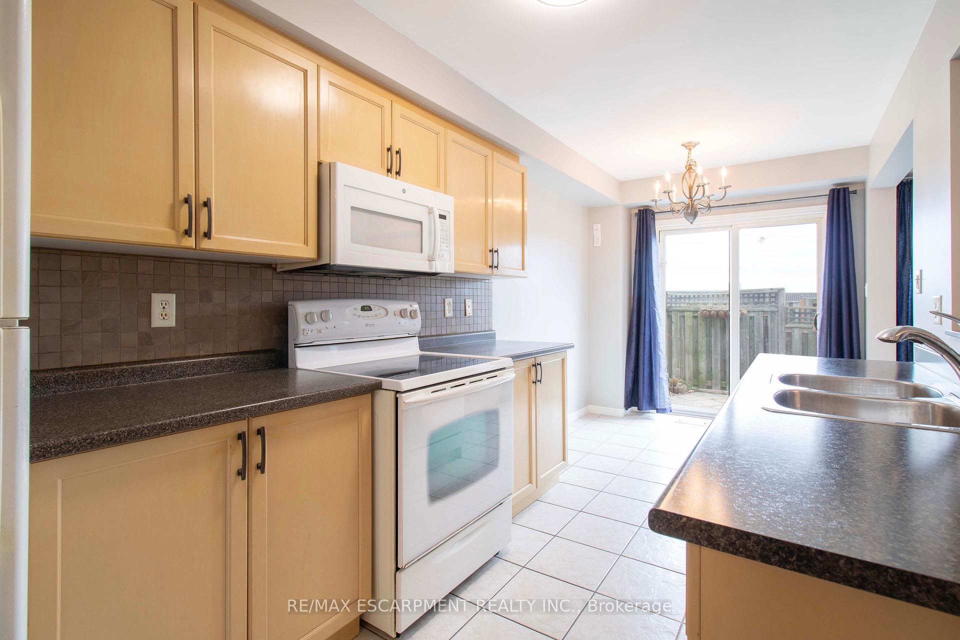 Photo 16 of Unit 37, 7 Southside Place, Hamilton, Mountview — HOMEH