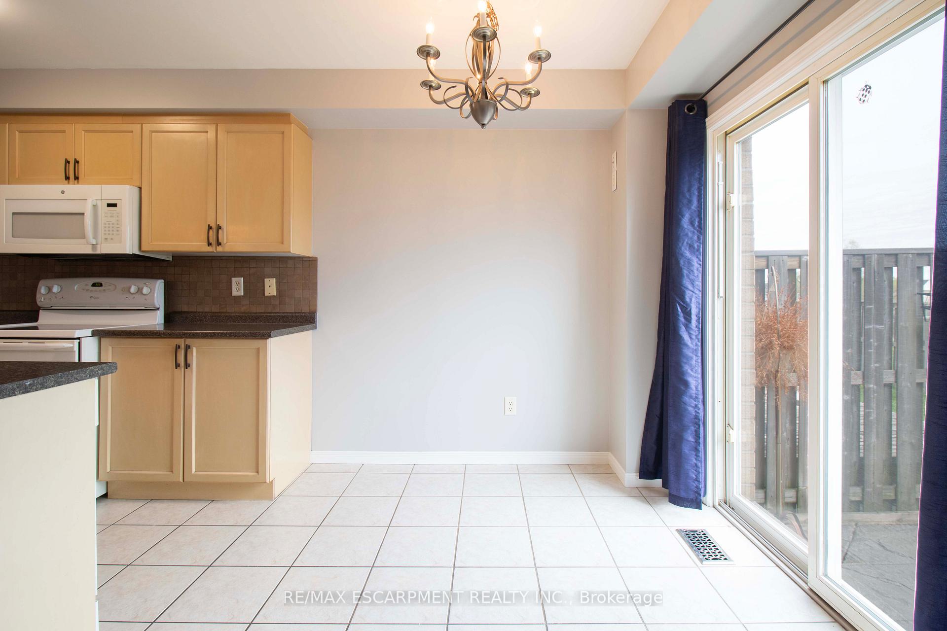 Photo 18 of Unit 37, 7 Southside Place, Hamilton, Mountview — HOMEH