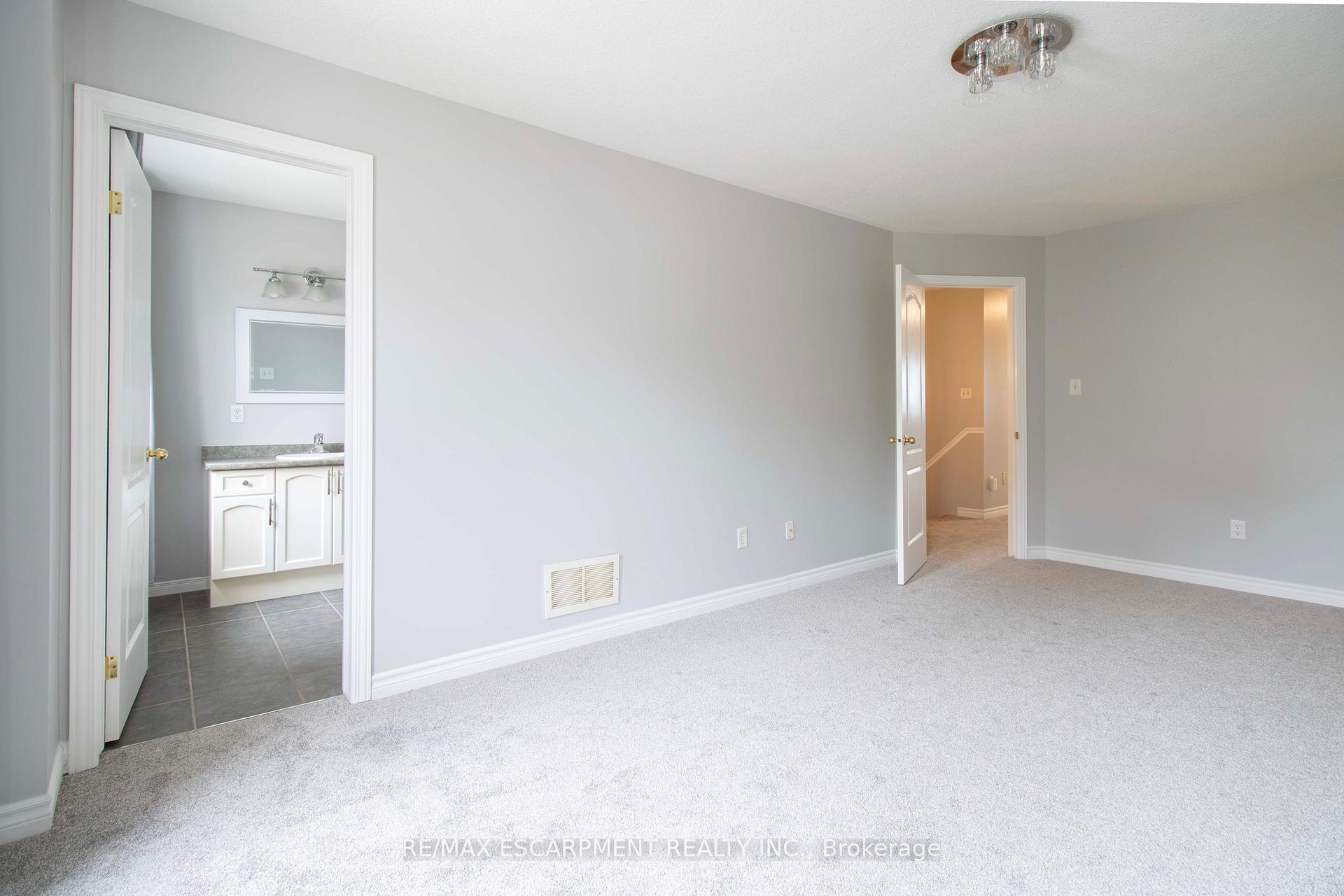 Photo 22 of Unit 37, 7 Southside Place, Hamilton, Mountview — HOMEH