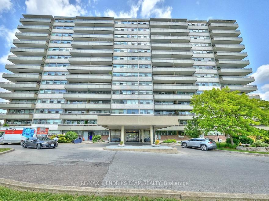 Front of Unit 606, 215 Glenridge Avenue