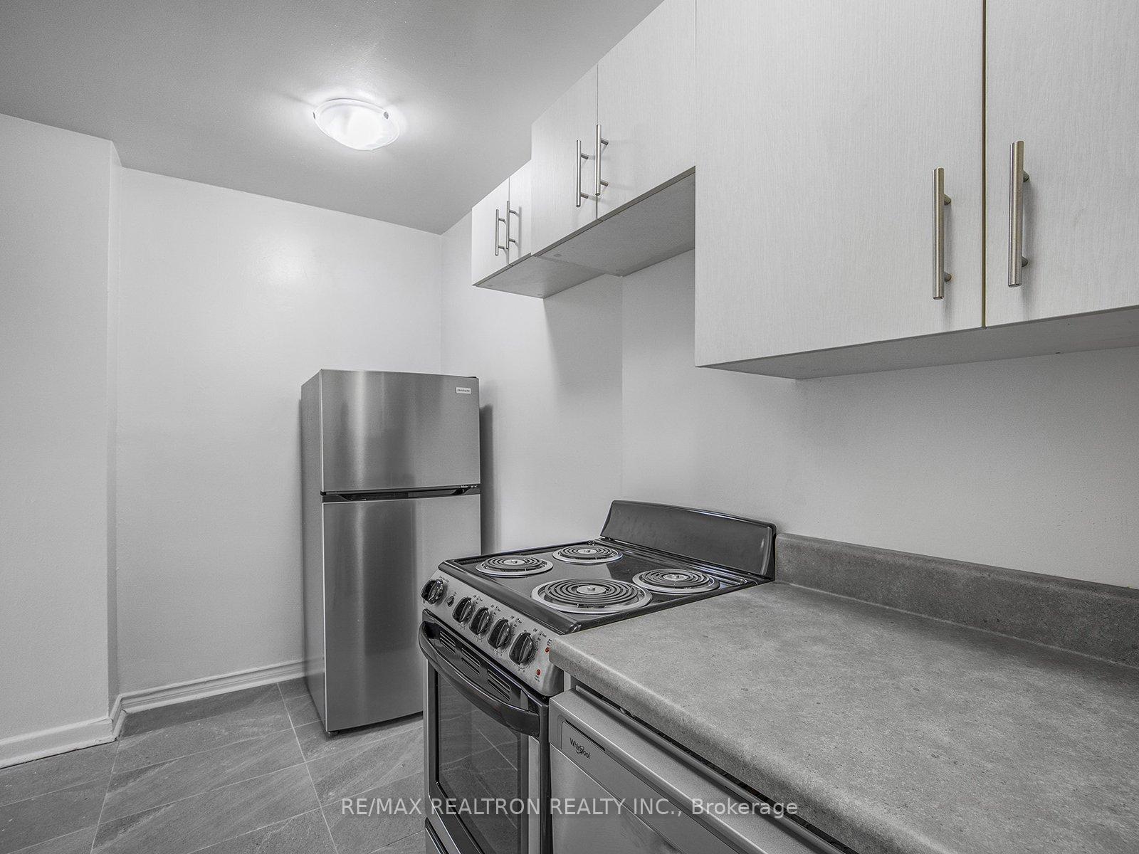 Photo 8 of Unit 501, 165 Cosburn Avenue, Toronto, Danforth Village-East York — HOMEH
