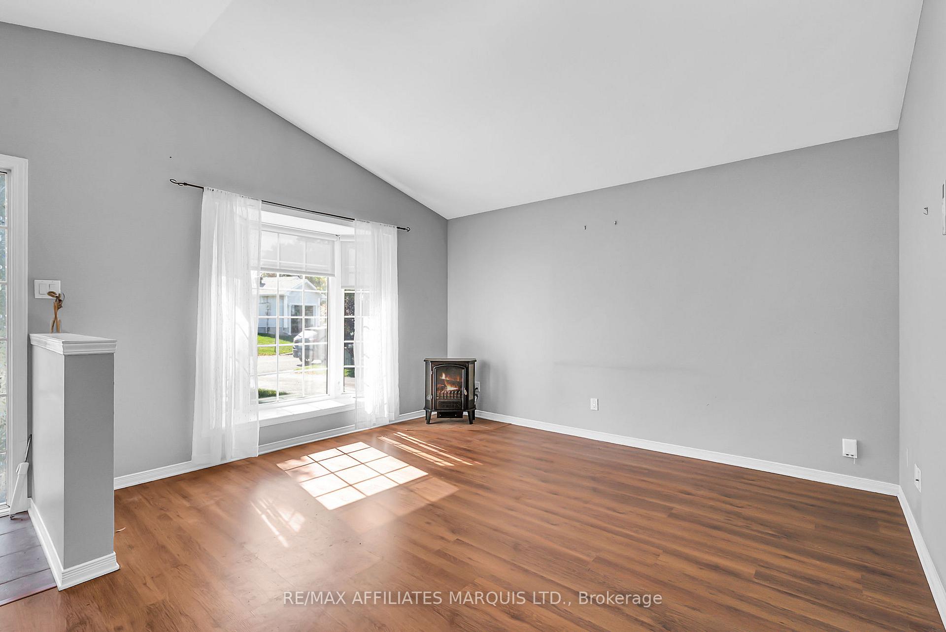 Photo 4 of 1542 Joseph Court, Cornwall — HOMEH