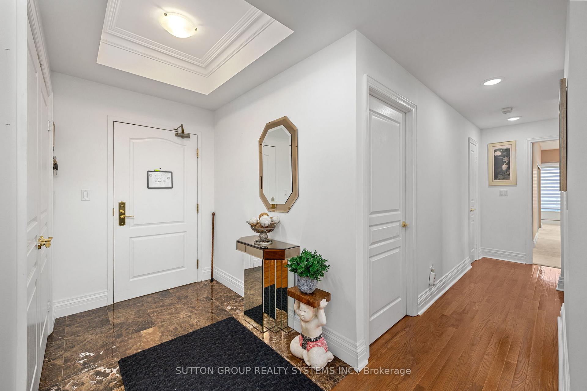 Photo 5 of Unit 302, 1 Cordoba Drive, Vaughan, Lakeview Estates — HOMEH
