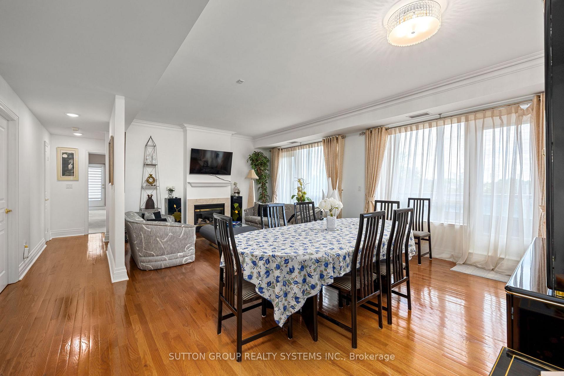 Photo 10 of Unit 302, 1 Cordoba Drive, Vaughan, Lakeview Estates — HOMEH
