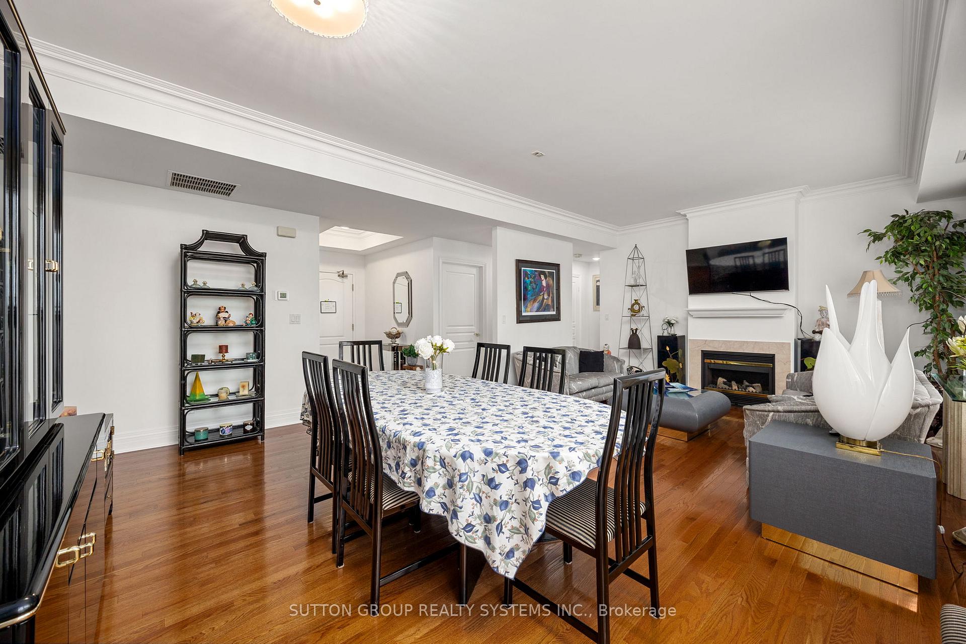 Photo 11 of Unit 302, 1 Cordoba Drive, Vaughan, Lakeview Estates — HOMEH