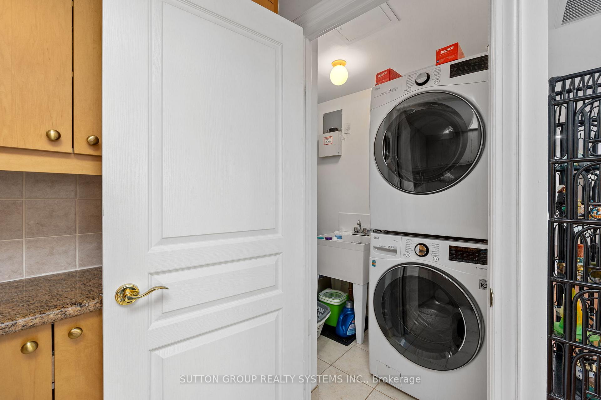Photo 32 of Unit 302, 1 Cordoba Drive, Vaughan, Lakeview Estates — HOMEH