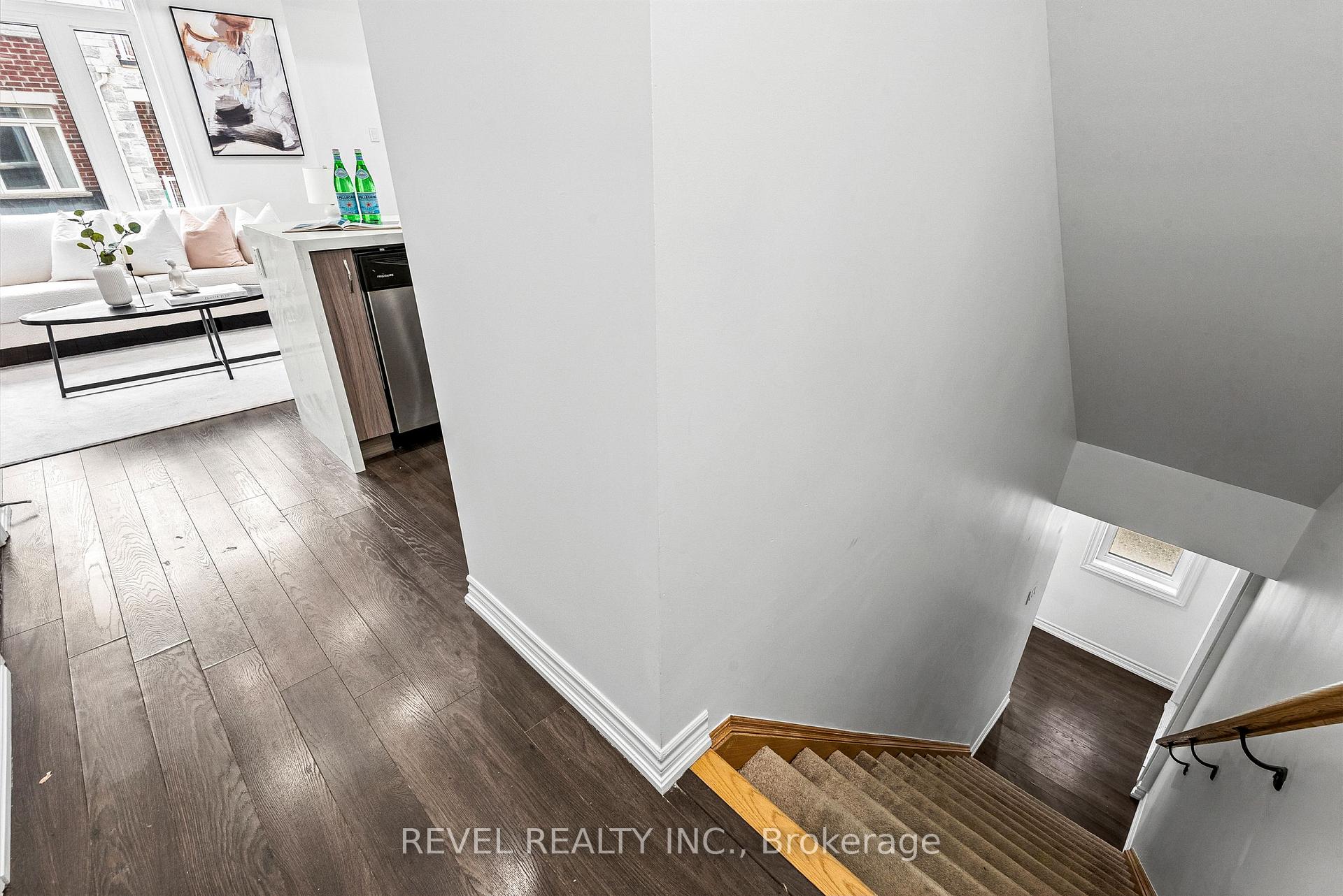 Photo 8 of 2621 Garrison Crossing, Pickering, Duffin Heights — HOMEH