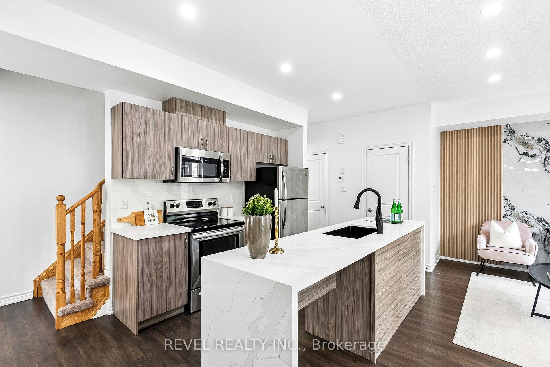 Photo 11 of 2621 Garrison Crossing, Pickering, Duffin Heights — HOMEH