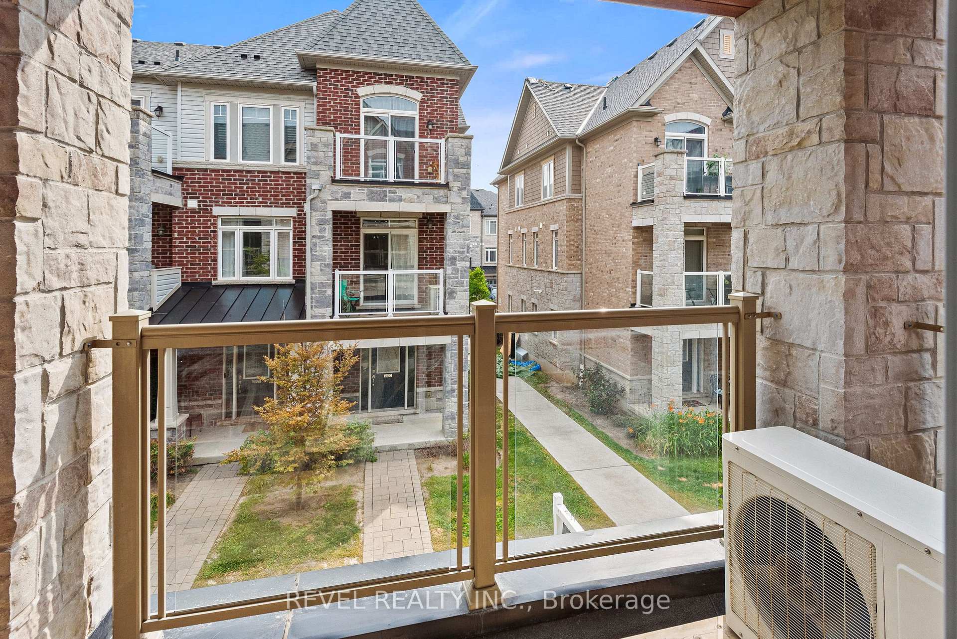 Photo 16 of 2621 Garrison Crossing, Pickering, Duffin Heights — HOMEH