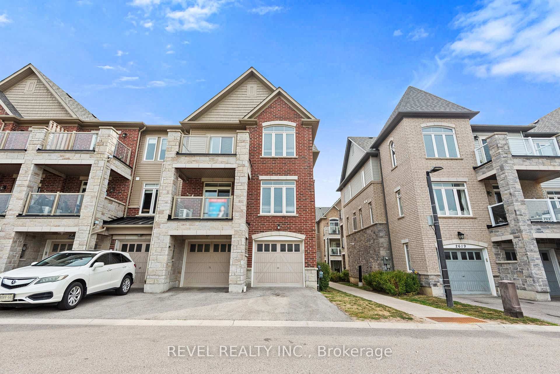 Photo 25 of 2621 Garrison Crossing, Pickering, Duffin Heights — HOMEH
