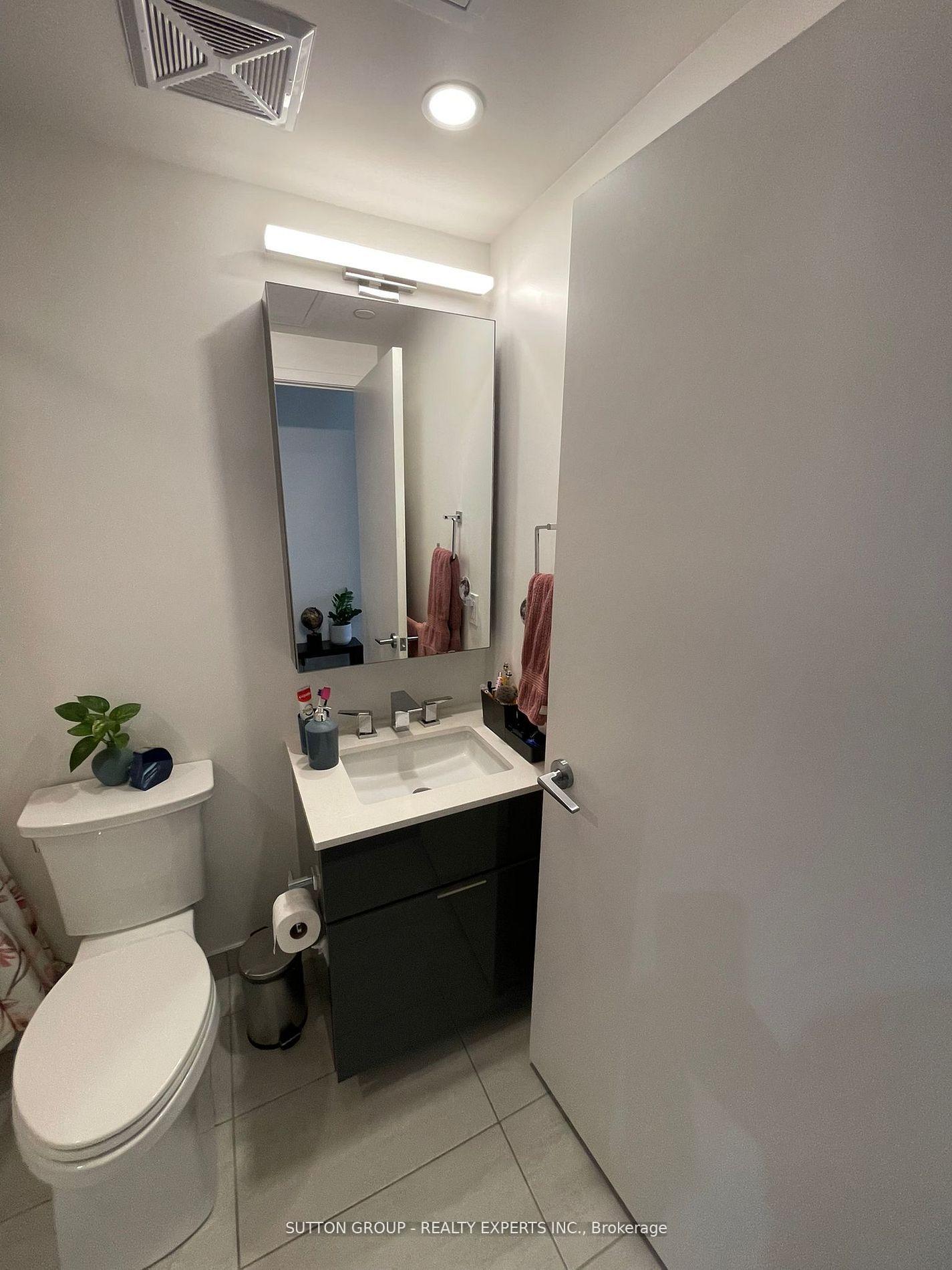 Photo 15 of Unit 1914, 25 Richmond Street E, Toronto, Church-Yonge Corridor — HOMEH