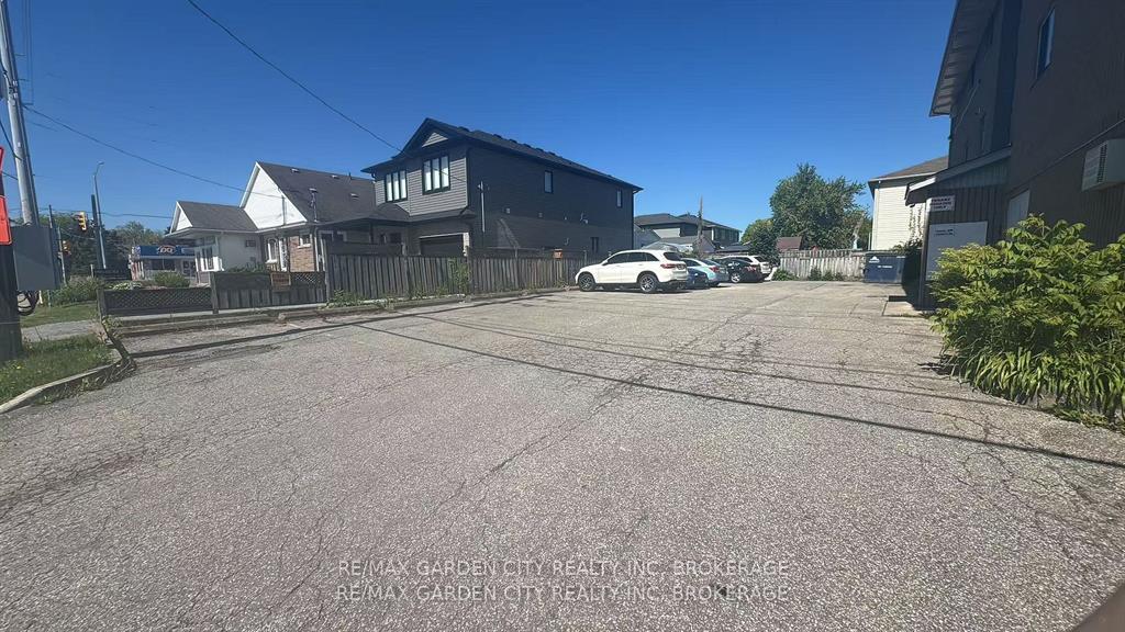Photo 7 of Unit 102, 210 Pelham Road, St. Catharines, Western Hill — HOMEH