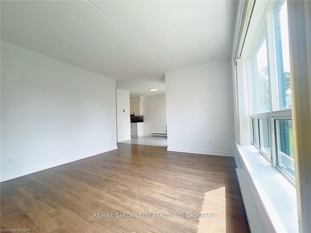 Photo 10 of Unit 102, 210 Pelham Road, St. Catharines, Western Hill — HOMEH