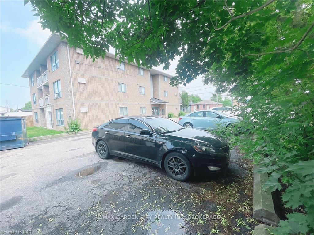 Photo 19 of Unit 102, 210 Pelham Road, St. Catharines, Western Hill — HOMEH