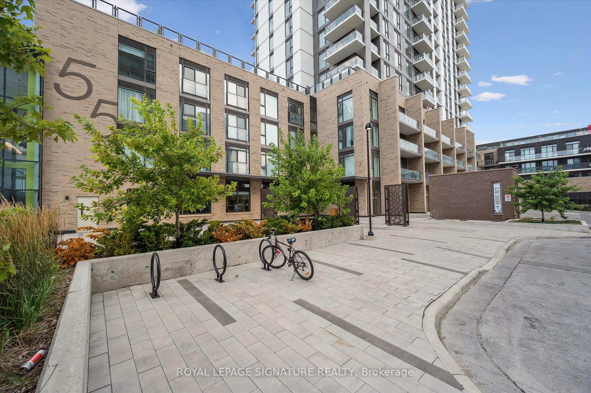 Photo 2 of Unit 433, 55 Duke Street W, Kitchener, City Commercial Core — HOMEH