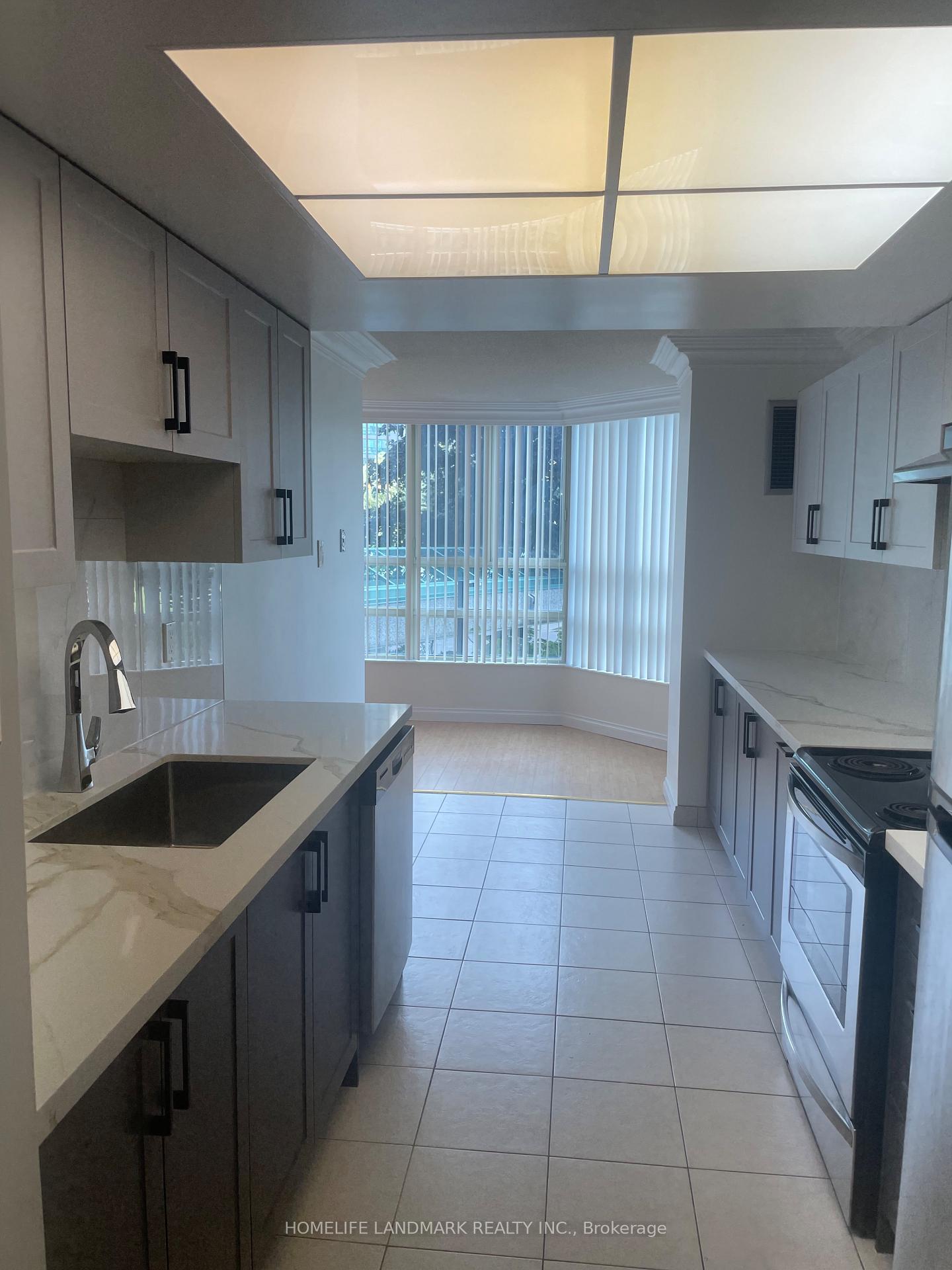 Photo 5 of Unit 209, 7805 Bayview Avenue, Markham, Aileen-Willowbrook — HOMEH