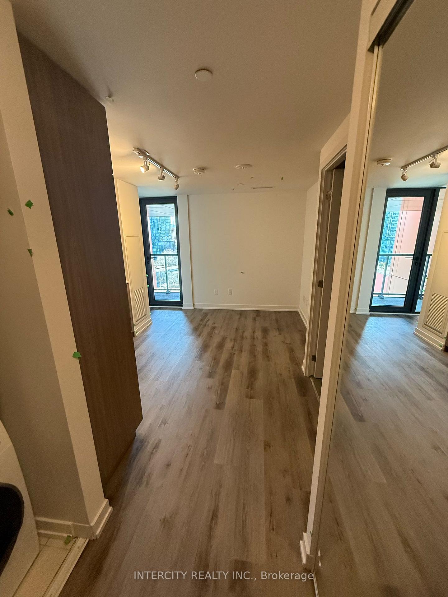 Photo 3 of Unit 921, 28 Eastern Avenue, Toronto, Moss Park — HOMEH
