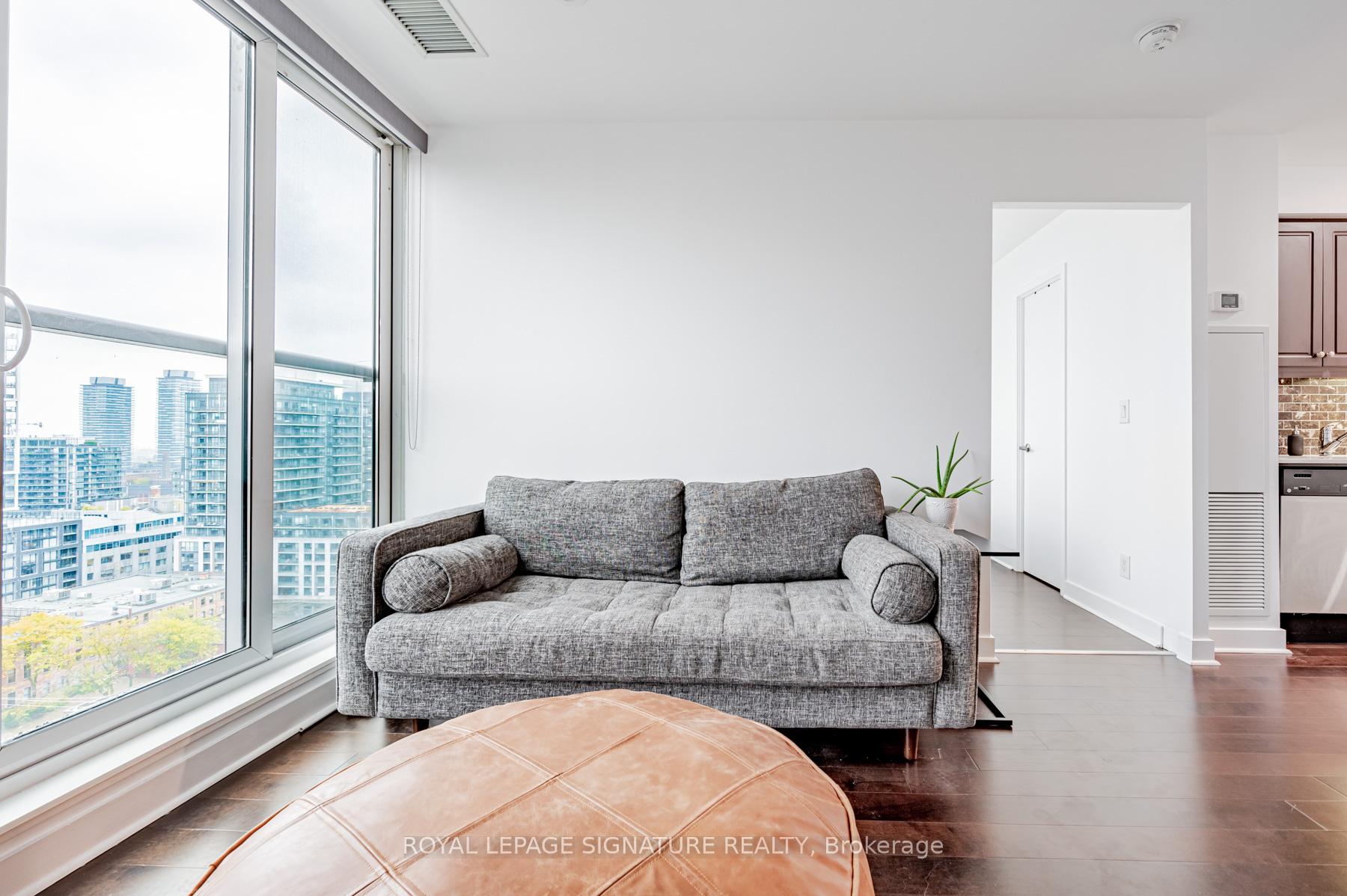 Photo 4 of Unit PH16, 320 Richmond Street E, Toronto, Moss Park — HOMEH