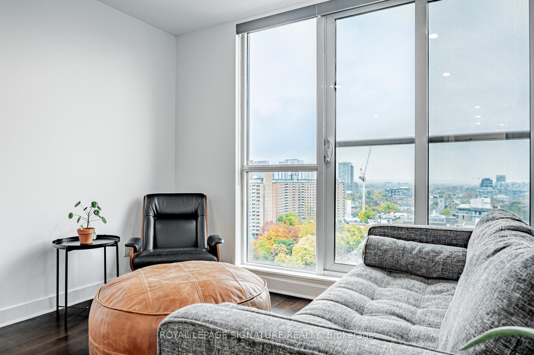 Photo 5 of Unit PH16, 320 Richmond Street E, Toronto, Moss Park — HOMEH