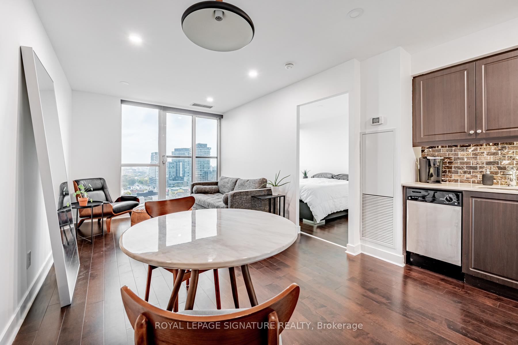 Photo 8 of Unit PH16, 320 Richmond Street E, Toronto, Moss Park — HOMEH