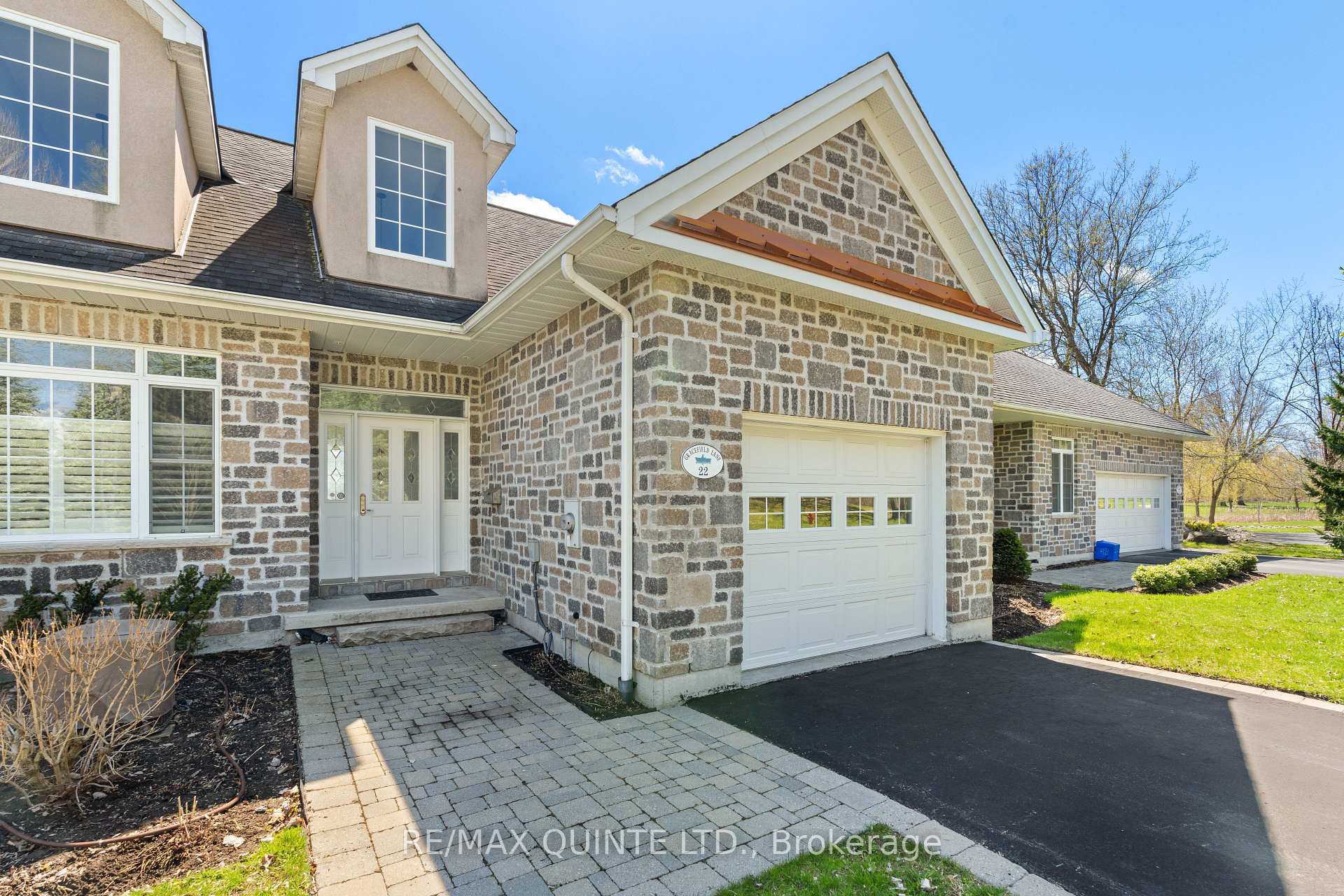 Front of 22 Gracefield Lane
