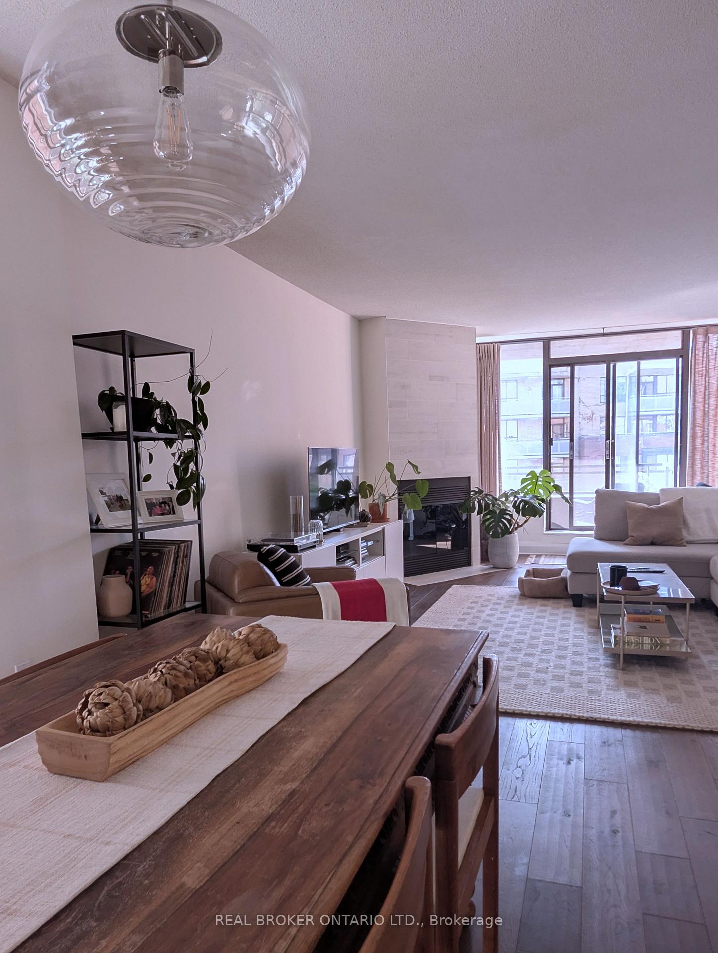 Photo 3 of Unit 604, 71 Front Street E, Toronto, Waterfront Communities — HOMEH