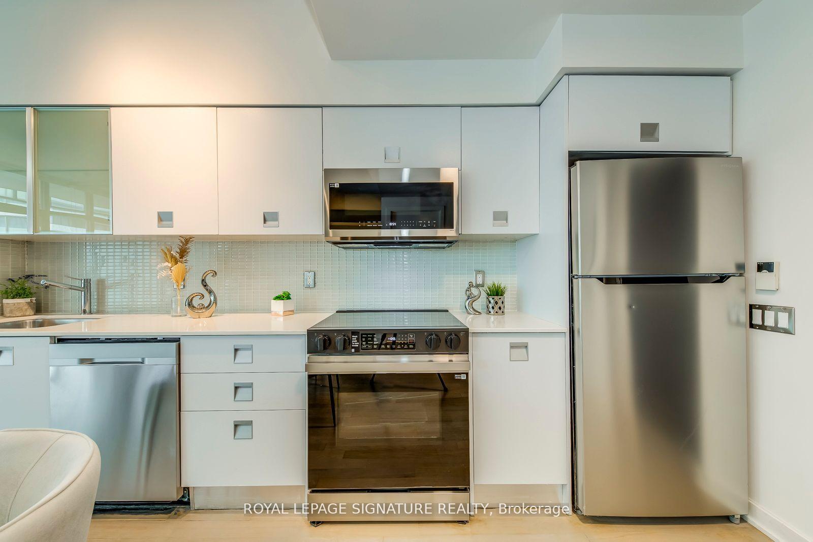 Photo 6 of Unit 3001, 33 Charles Street E, Toronto, Church-Yonge Corridor — HOMEH