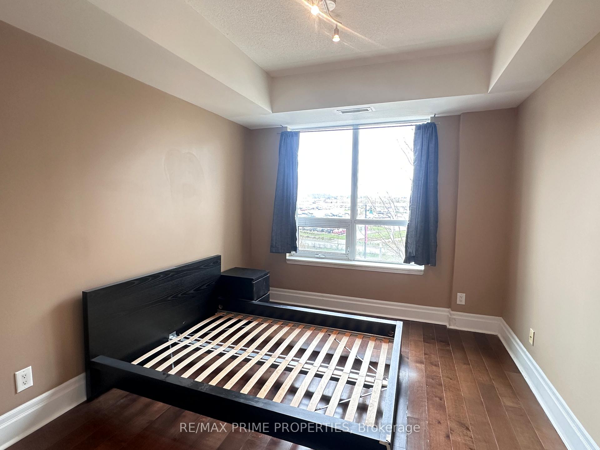 Photo 9 of Unit 310, 21 Upper Duke Crescent, Markham, Unionville — HOMEH