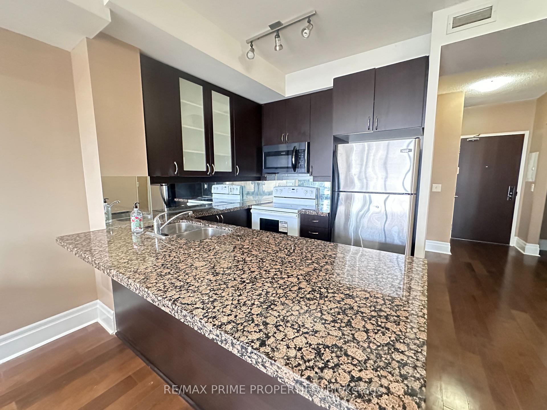 Photo 13 of Unit 310, 21 Upper Duke Crescent, Markham, Unionville — HOMEH