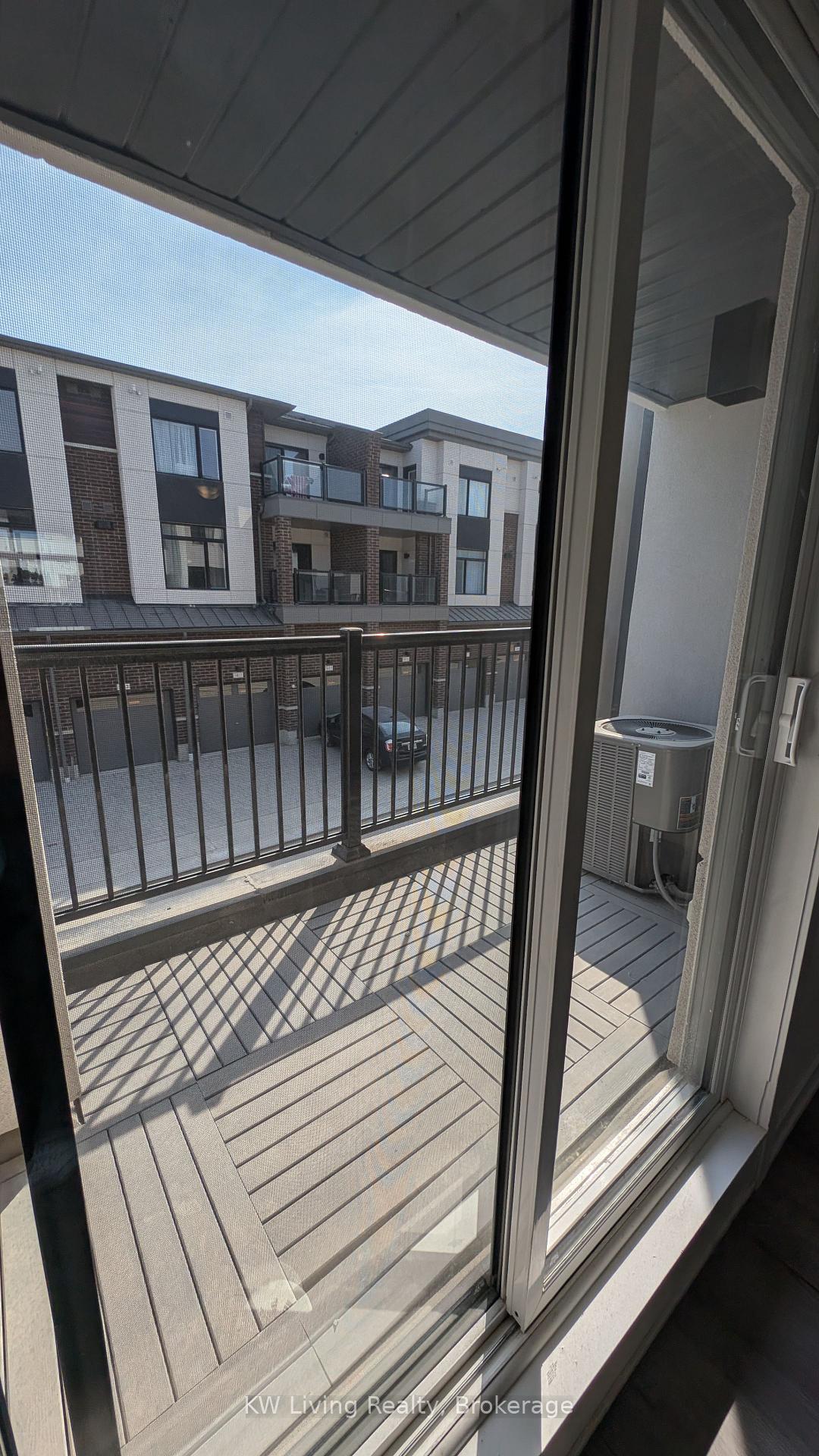 Photo 7 of Unit 806, 1695 Dersan Street, Pickering, Duffin Heights — HOMEH