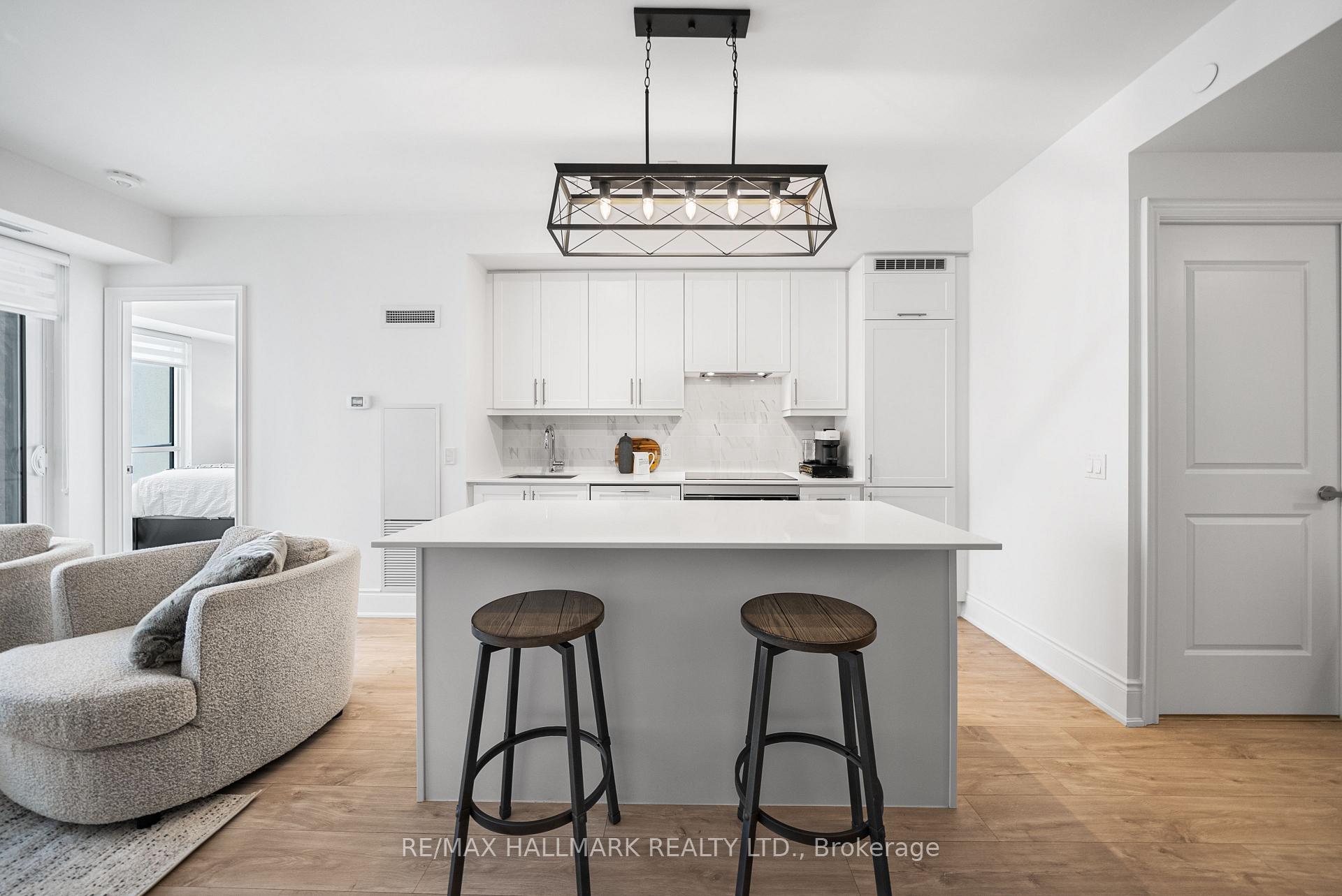 Photo 6 of Unit 902, 9075 Jane Street, Vaughan, Concord — HOMEH