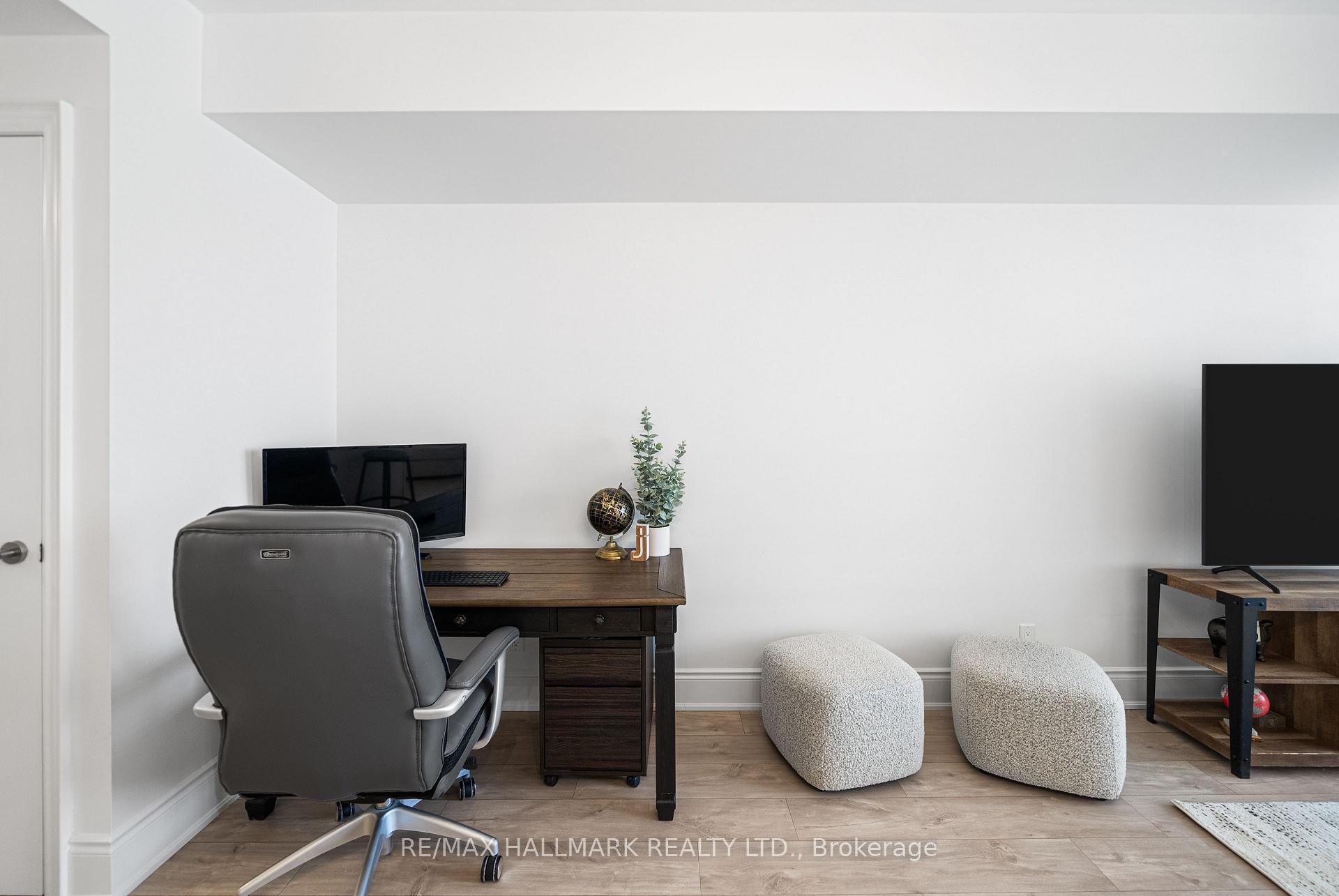 Photo 10 of Unit 902, 9075 Jane Street, Vaughan, Concord — HOMEH