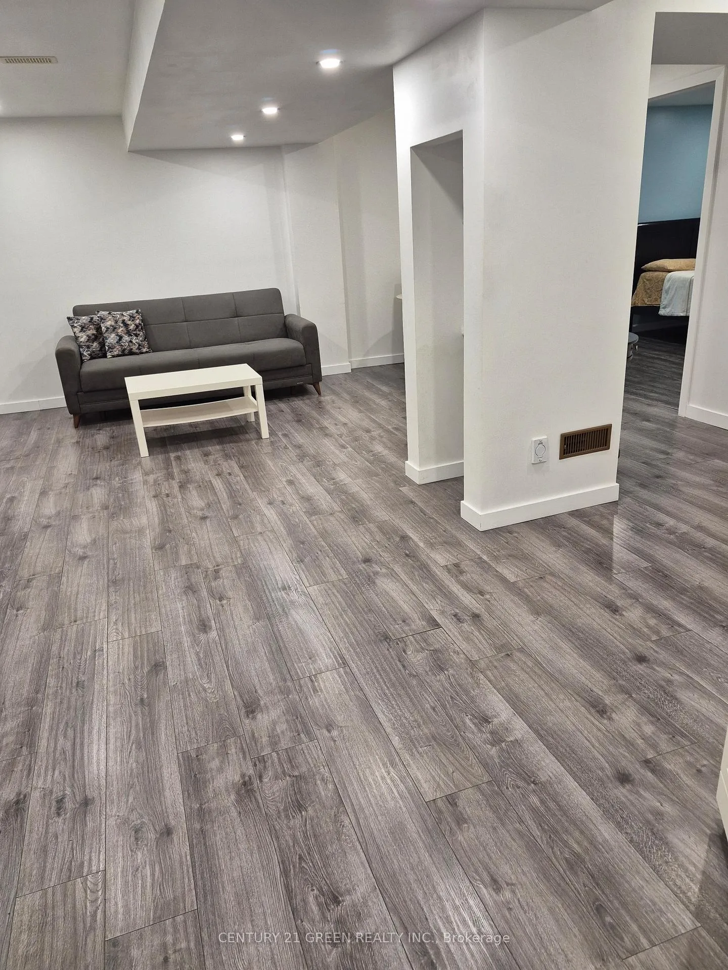 Photo 6 of Unit Lower, 221 Gardenbrooke Trail, Brampton, Bram East — HOMEH